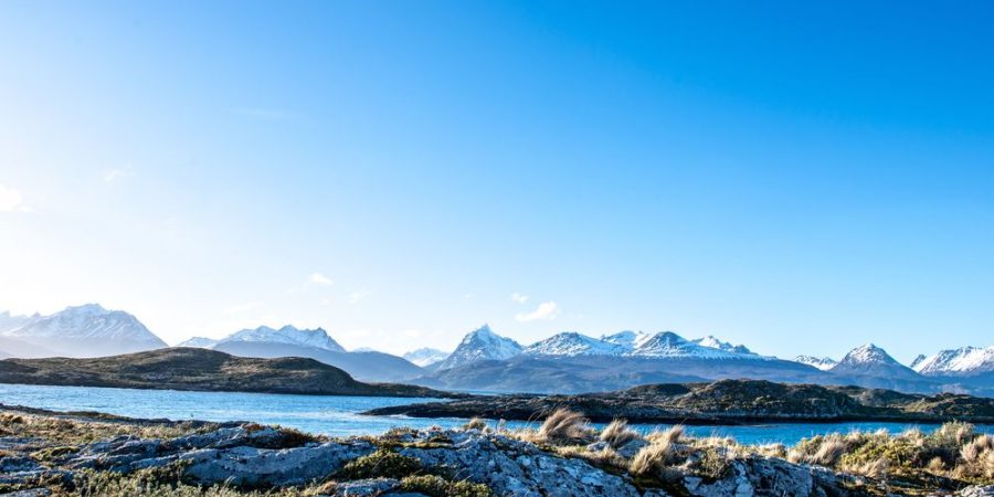 Bild zeigt die Landschaft von Ushuaia in Argentinien.